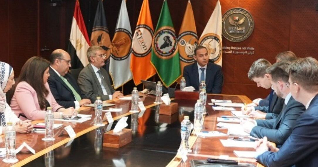 رئيس الرقابة المالية يبحث مع نائب محافظ البنك المركزي الروسي تعزيز التعاون في قطاع التأمين