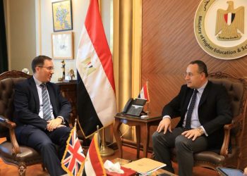 وزير التعليم العالي يبحث مع السفير البريطاني تعزيز التعاون الأكاديمي والبحثي بين مصر والمملكة المتحدة
