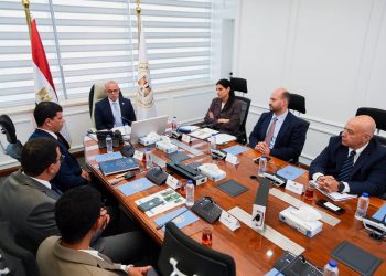 وزير الاستثمار يؤكد دعم الشركات الناشئة لتوطين تكنولوجيا المركبات الكهربائية