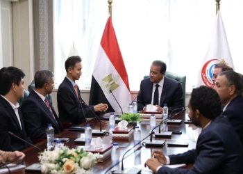 الصحة وسامسونج تبحثان دعم التدريب الطبي والتحول الرقمي
