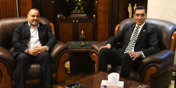 وزير الشباب والرياضة يبحث مع مصر الخير تطوير مراكز الشباب وتمكين النشء