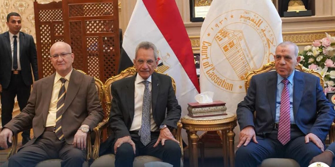 وزير شؤون المجالس النيابية يهنئ رئيس محكمة النقض بتوليه رئاسة مجلس القضاء الأعلى