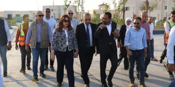 وزيرة التنمية المحلية والبيئة تتفقد مدينة العاشر للمخلفات وتوجه بتسريع تنفيذ المشروع