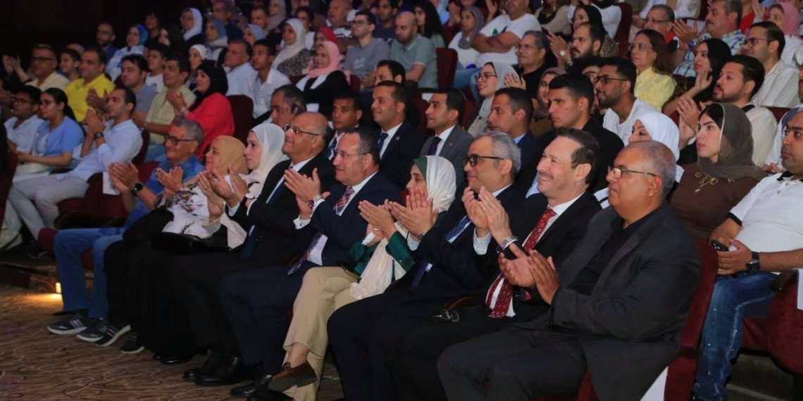 انطلاق الموسم الصيفي للمسرح بالإسكندرية بعرض «الملك لير» ليحيى الفخراني
