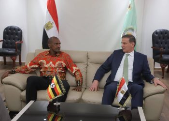 وزير الزراعة يبحث مع نظيره الأوغندي تعزيز التعاون الزراعي والحيواني وفتح آفاق استثمارية جديدة
