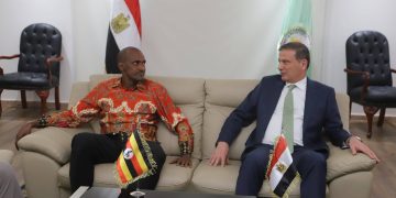 وزير الزراعة يبحث مع نظيره الأوغندي تعزيز التعاون الزراعي والحيواني وفتح آفاق استثمارية جديدة