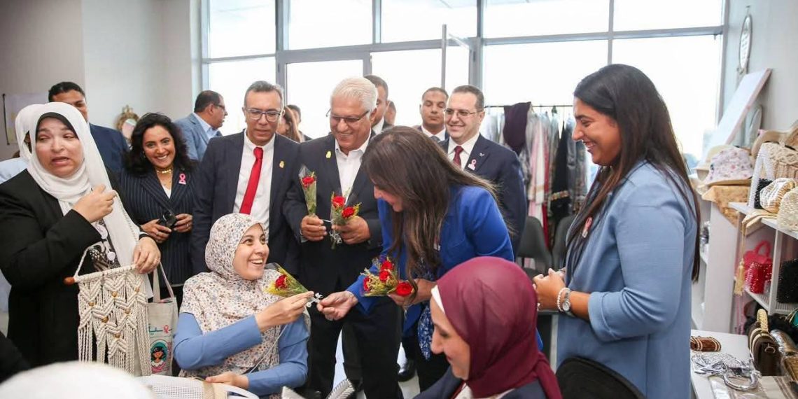 وزيرة الإسكان تتفقد مستشفى “بهية” وتؤكد مواصلة دعم خدمات علاج سرطان الثدي