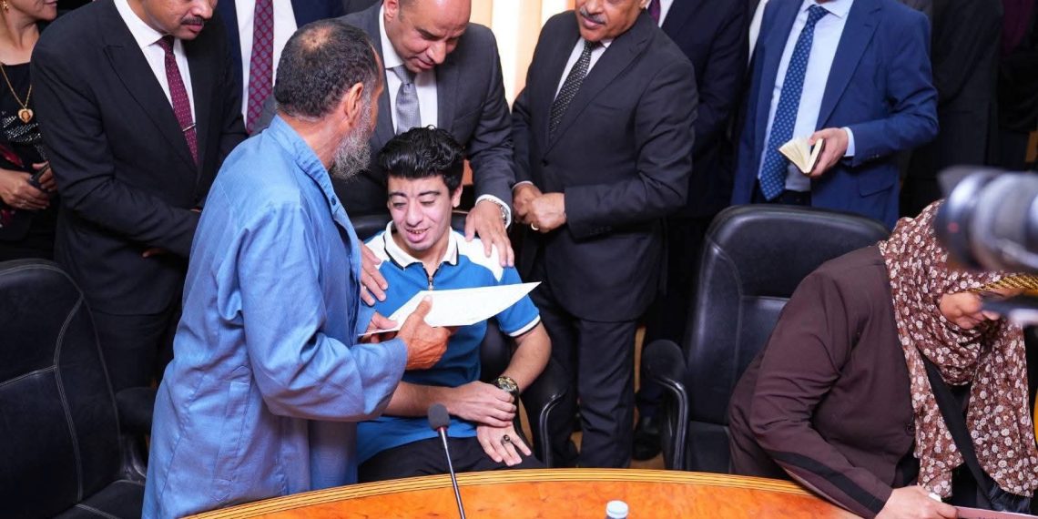 وزير العمل يسلم عقود تشغيل لذوي الهمم ويطلق شراكة تدريبية بالشرقية
