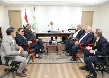 وزير الزراعة يبحث مع اتحاد الدواجن دعم المربين والتوسع في التصدير