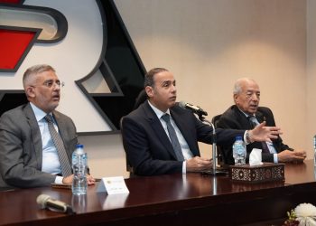 رئيس الرقابة المالية يبحث مع شركات التأمين سبل تنشيط القطاع