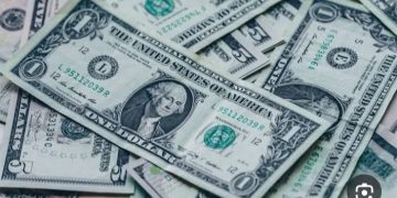 استقرار سعر الدولار أمام الجنيه المصري خلال عطلة البنوك