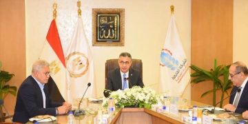 وزير التموين يتابع تطوير الشركات القابضة وتعزيز مخزون السلع الأساسية