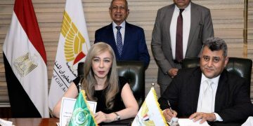 وزارة الطيران المدني والأكاديمية العربية توقعان بروتوكولًا لتأهيل الكوادر وتنفيذ برامج الدراسات العليا