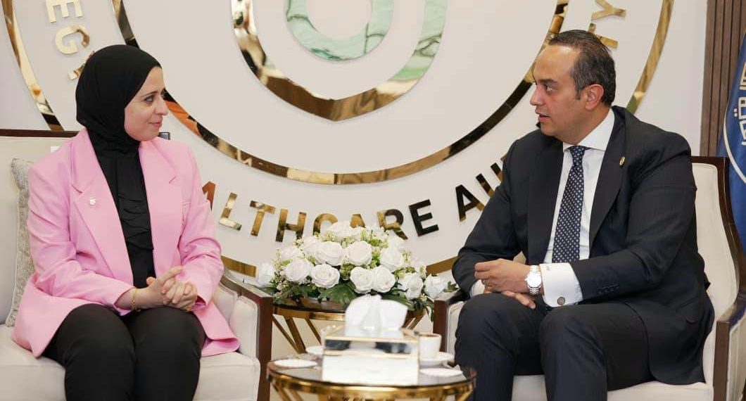 هيئة الرعاية الصحية تبحث مع الخارجية تعزيز الترويج الدولي للتجربة المصرية في الإصلاح الصحي