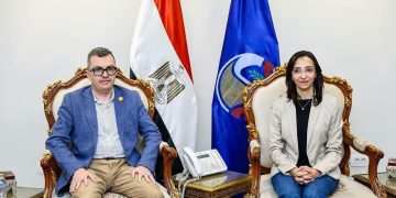 وزير التخطيط ومحافظ البحيرة يبحثان المشروعات التنموية ويتفقدان تطوير ديوان المحافظة