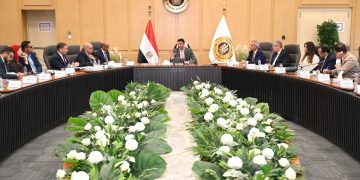 وزير الصناعة: خطة تنفيذية لتعميق صناعة السيارات وزيادة المكون المحلي