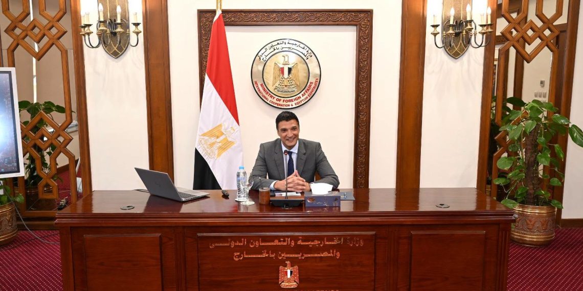 وزير الصناعة يستعرض استراتيجية الصناعة المصرية أمام رؤساء البعثات الدبلوماسية