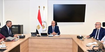 سويلم يوجه بتطوير رقمي لمنظومة الصرف الزراعي