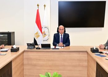 سويلم يتابع تطوير أداء الشركة القابضة للري والصرف