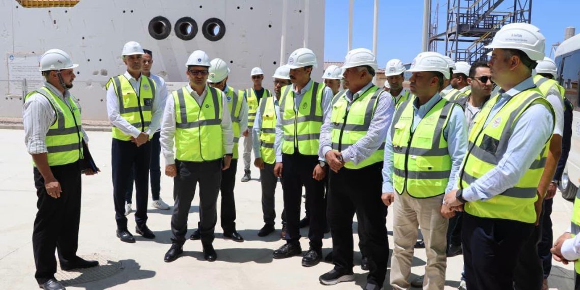 وزير العمل ومحافظ مطروح يتفقدان مشروع محطة الضبعة النووية