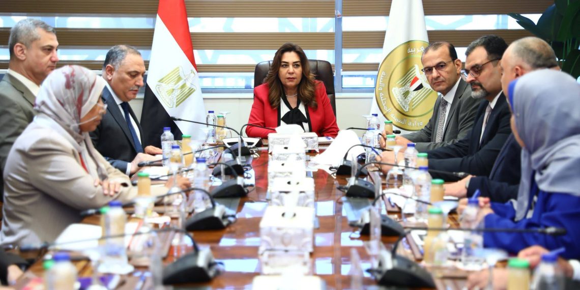 وزيرة التنمية المحلية والبيئة تتابع إجراءات تفعيل الحدود الإدارية للمحافظات