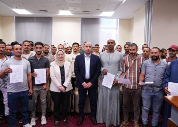 وزير العمل: عقود جديدة لشباب اجتازوا اختبارات العمالة الزراعية الموسمية بالأردن