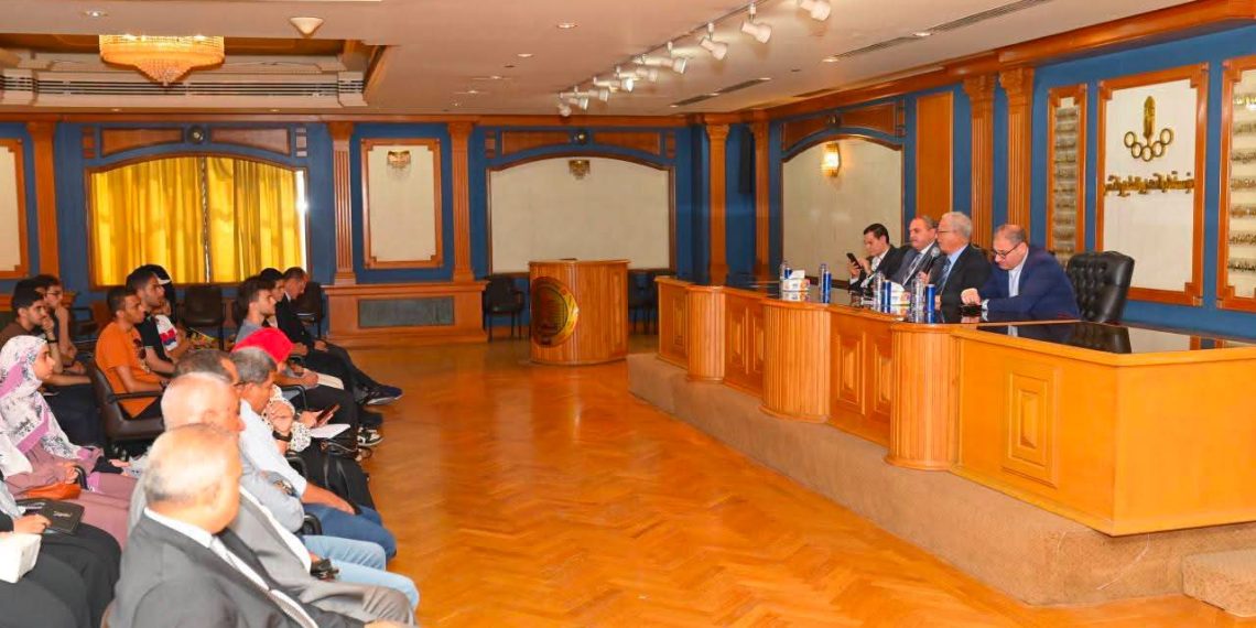 حسين عيسى يلتقي أوائل الثانوية العامة 2026 ويؤكد: الاستثمار في الشباب استثمار في مستقبل الوطن
