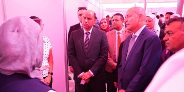 قنصوة ومحافظ السويس يبحثان تعزيز التعاون التعليمي والطبي