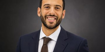 باهر عبد العزيز: الذهب يحافظ على جاذبيته كملاذ للتحوط وسط تقلبات الأسواق