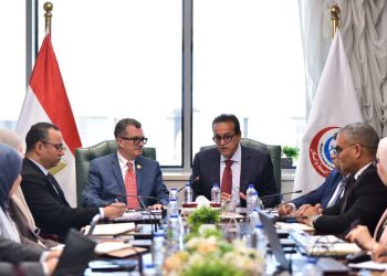 الصحة والتخطيط يبحثان مشروعات القطاع الصحي ضمن خطة التنمية