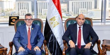 «العمل» و«التخطيط» تتفقان على ربط التدريب باحتياجات سوق العمل والاستثمار