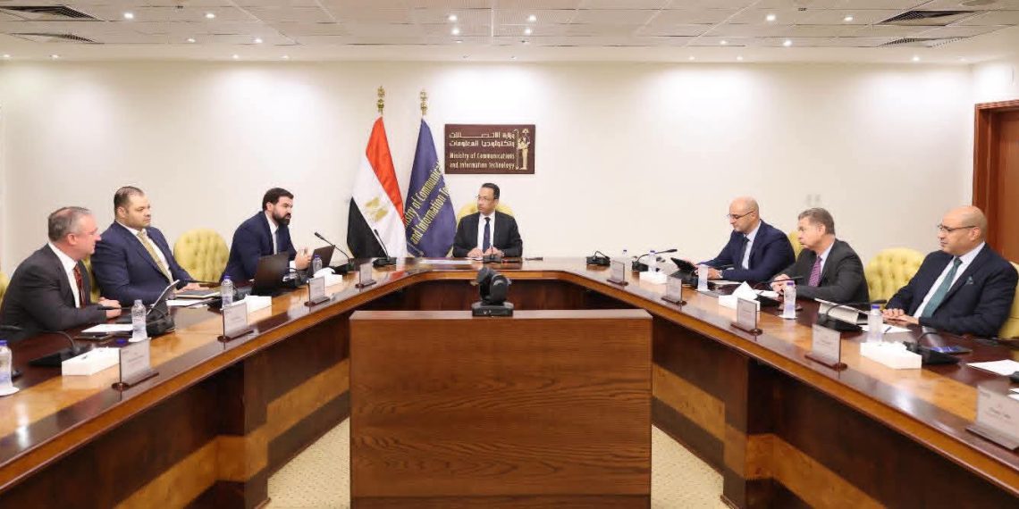 وزير الاتصالات يبحث إنشاء منطقة متكاملة لمراكز البيانات والذكاء الاصطناعي