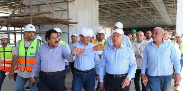 وزير النقل يتفقد أعمال الخط الأول للقطار الكهربائي السريع استعدادًا للتشغيل التجريبي