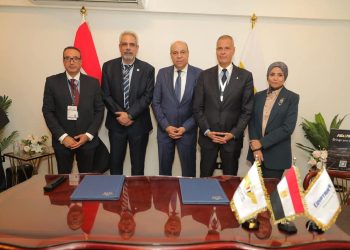 مصر للطيران توقع اتفاقية «CO2 Connect» مع الأياتا لدعم الاستدامة