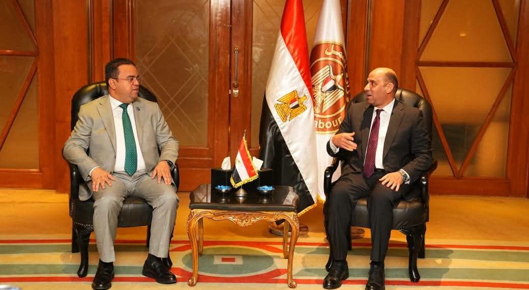 مصر وليبيا تبحثان تعزيز التعاون في ملفات العمل والتشغيل