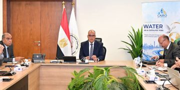 سويلم يتابع استعدادات أسبوع القاهرة التاسع للمياه