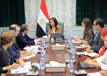 وزيرة التضامن تبحث مع السفير الفرنسي تعزيز التعاون الاجتماعي