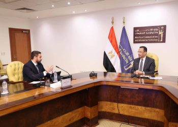 وزير الاتصالات يبحث إنشاء مركز «كيميت» للبيانات