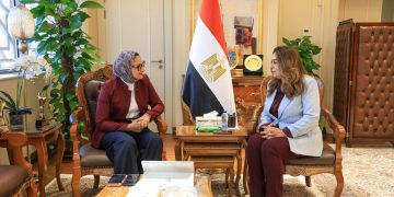 وزيرة التنمية المحلية تتابع مشروعات الوادي الجديد