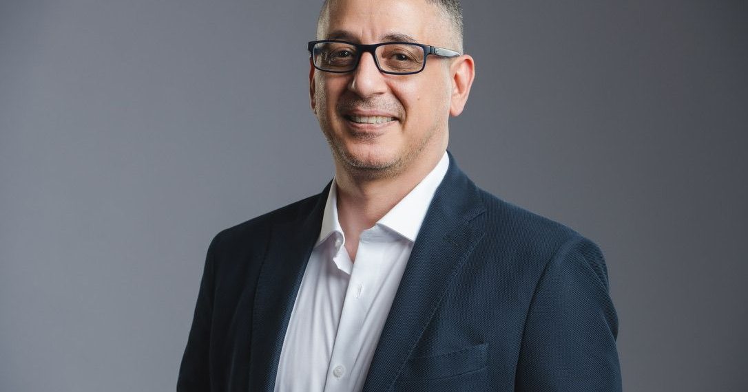 غزال: الوصول بمساهمة الصادرات إلى 35% من الناتج المحلي يتطلب تعميق الصناعة وزيادة القيمة المضافة
