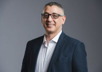غزال: الوصول بمساهمة الصادرات إلى 35% من الناتج المحلي يتطلب تعميق الصناعة وزيادة القيمة المضافة