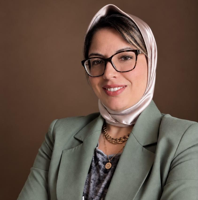 رضياء سعد خبيرة مصرفية 