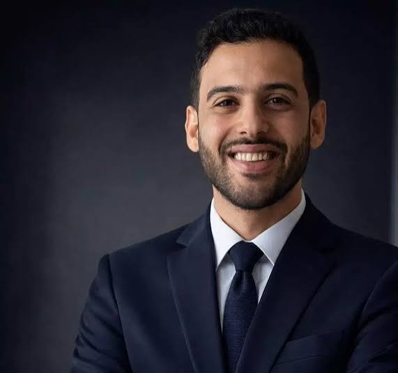 باهر عبدالعزيز خبير الاستثمار والتمويل 