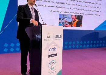 عمرو عثمان يستعرض التجربة المصرية في تمكين الأسرة لمواجهة الإدمان بالسعودية