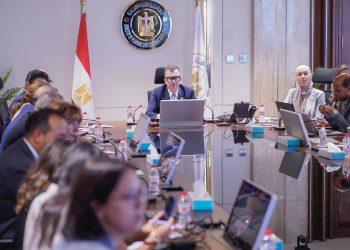 التخطيط تستعرض برنامج التحول الاقتصادي مع مؤسسات التمويل والتصنيف الدولية