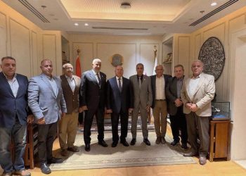 وزير النقل يتابع تنفيذ خط سكة حديد العريش طابا