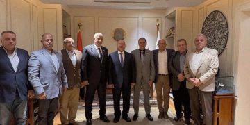 وزير النقل يتابع تنفيذ خط سكة حديد العريش طابا
