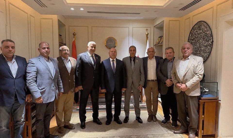 وزير النقل يتابع تنفيذ خط سكة حديد العريش طابا