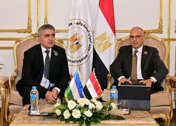 سويلم يبحث مع وزير الموارد المائية الأوزبكي تعزيز التعاون في الإدارة الذكية للمياه