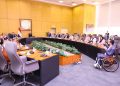 التضامن تبحث توفير الكراسي المتحركة والأجهزة التعويضية لذوي الإعاقة